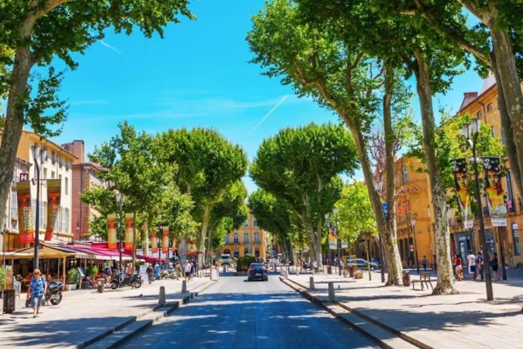 Magnifique T3 Renove, 15Min A Pied Cv, Pkg Prive Apartment Aix-en-Provence